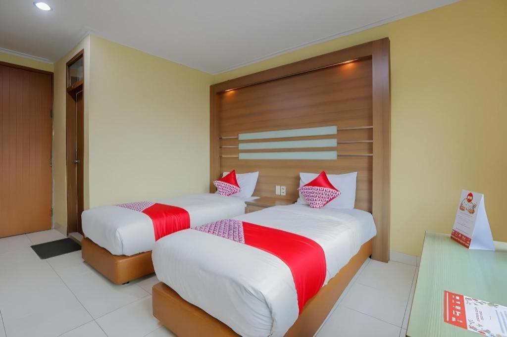 Hotel Senen Indah Syariah Jakarta Exterior foto