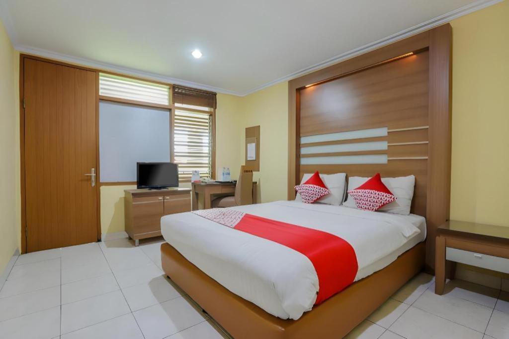 Hotel Senen Indah Syariah Jakarta Exterior foto