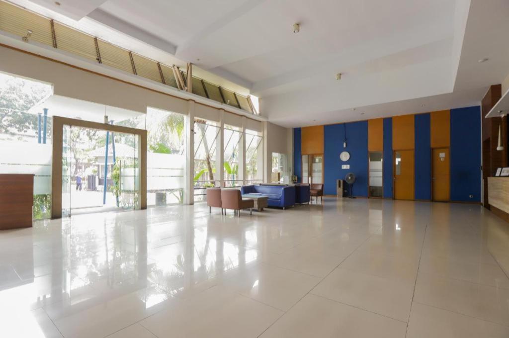Hotel Senen Indah Syariah Jakarta Exterior foto