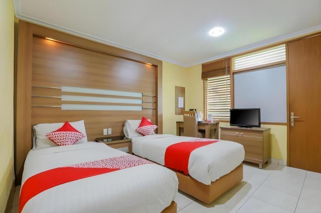 Hotel Senen Indah Syariah Jakarta Exterior foto