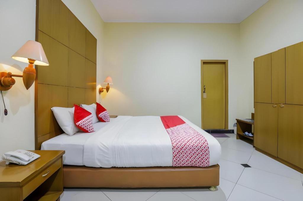 Hotel Senen Indah Syariah Jakarta Exterior foto
