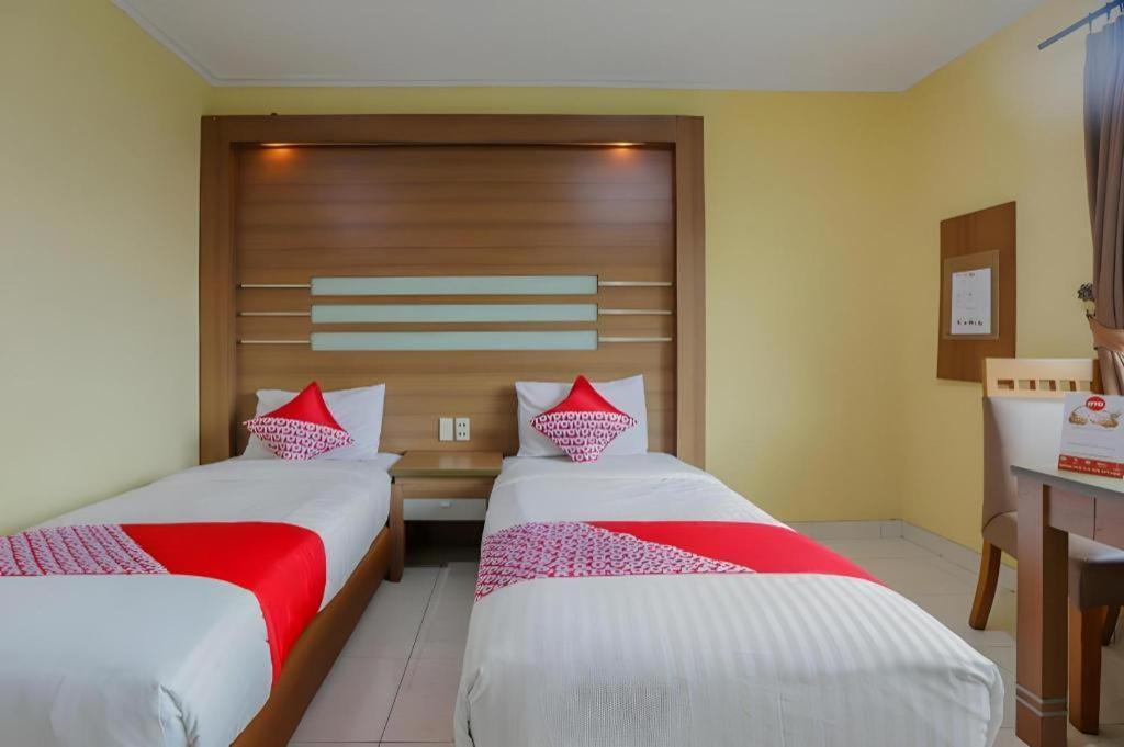 Hotel Senen Indah Syariah Jakarta Exterior foto
