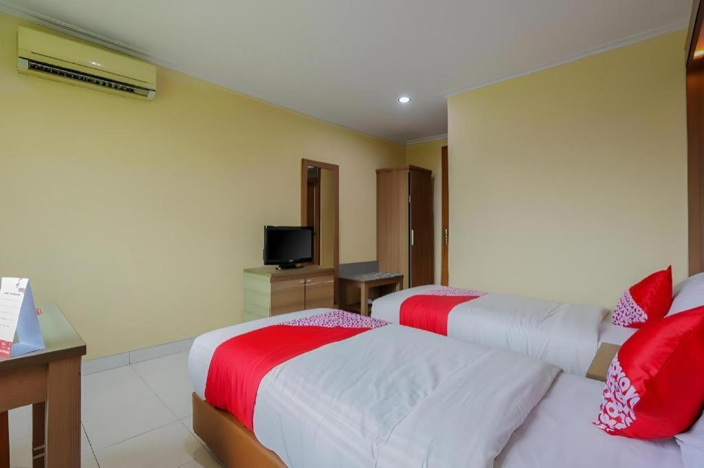 Hotel Senen Indah Syariah Jakarta Exterior foto