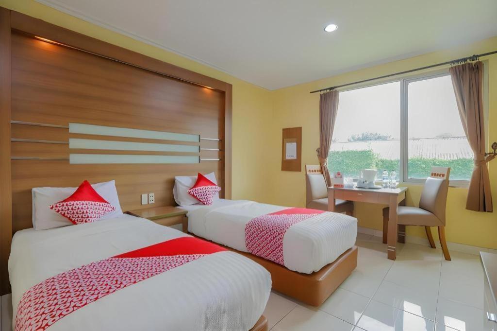 Hotel Senen Indah Syariah Jakarta Exterior foto
